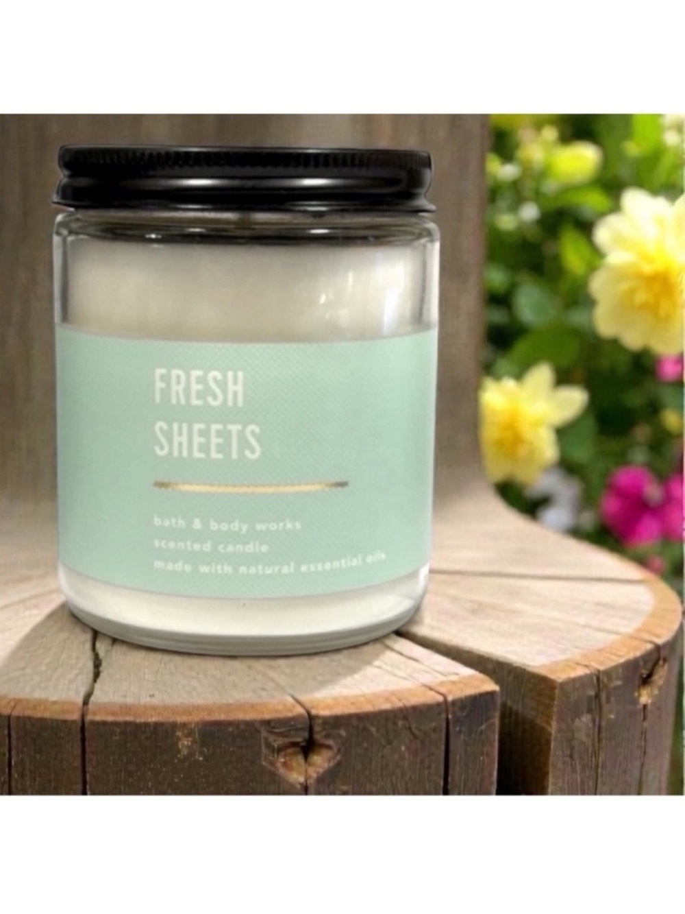 Fresh Sheets Candle - Picture 2 of 2